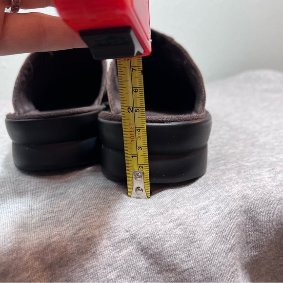 Clarks Women’s Brown Leather Clog Mules size 8 - Picture 7 of 12